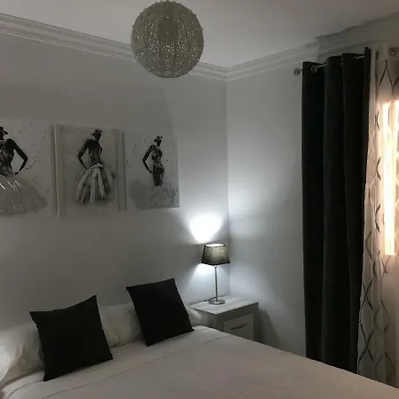 Casa De Corralon * Kadyks